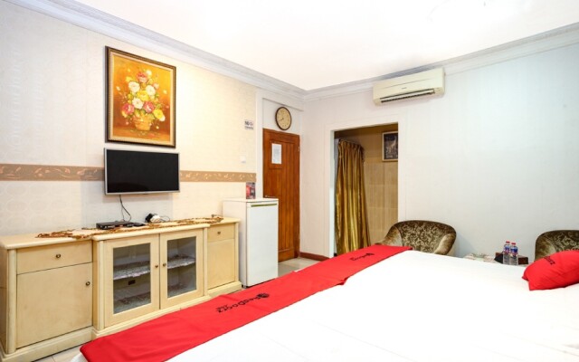 RedDoorz near RS Cikini