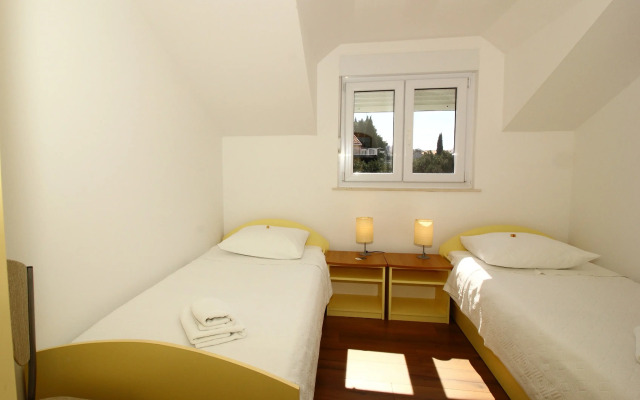 Bacan Serviced Apartments