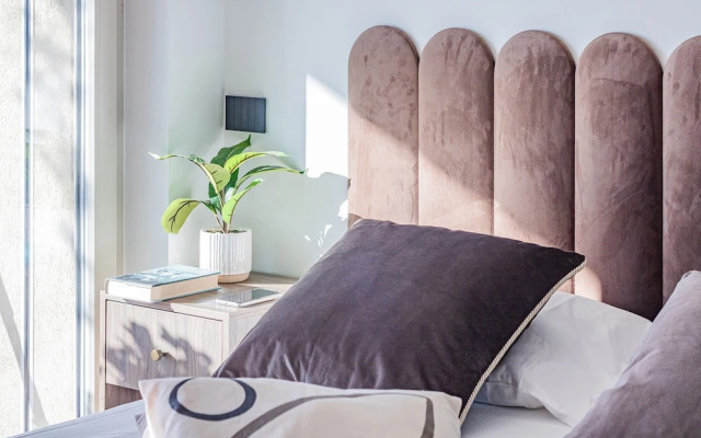 Aurora Apartment in Como