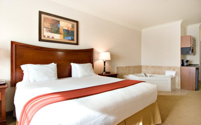 Holiday Inn Express & Suites Klamath Falls Central by IHG