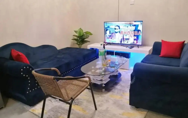 Stay.Plus Royal Suburbs Apartments