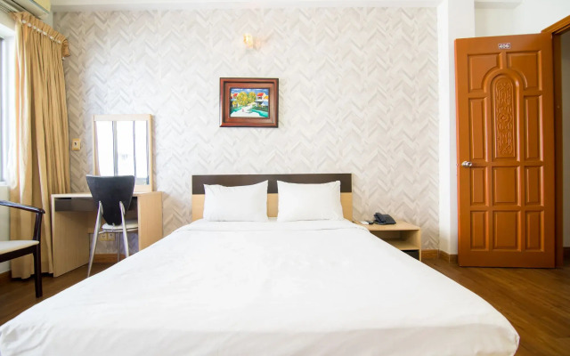 S79 Quynh Giang Airport Hotel