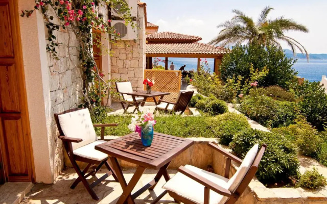 Lycia Hotel