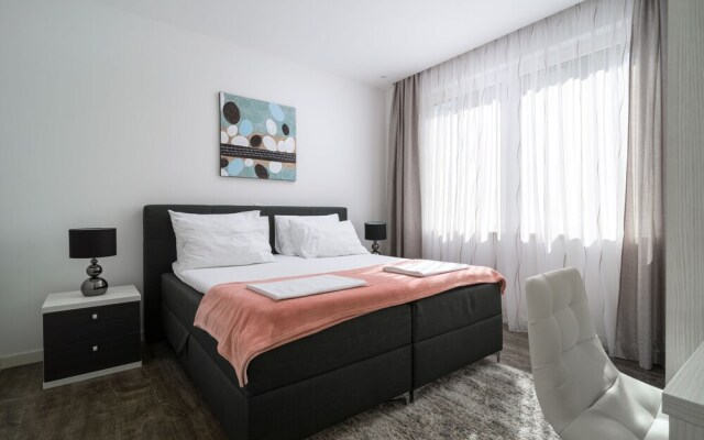 Acadia Beach Villas & Apartments, Slatine