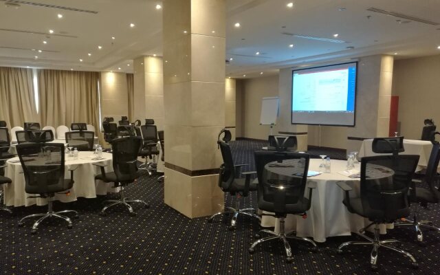 Naviti Warwick Al Khobar