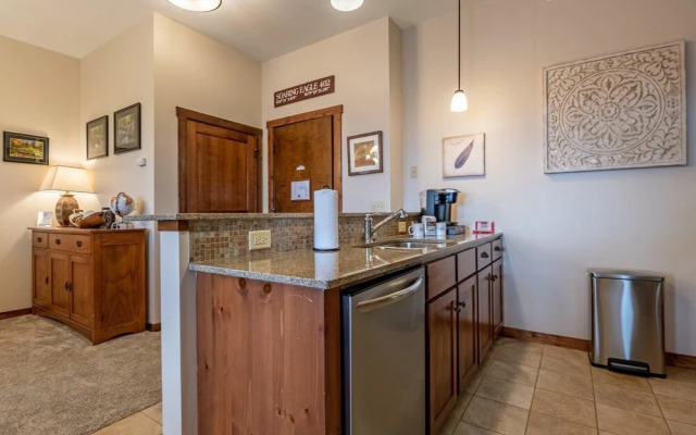 2 Br: Soaring Eagle 402