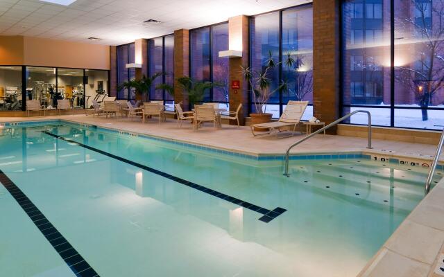 Holiday Inn Cincinnati Airport by IHG