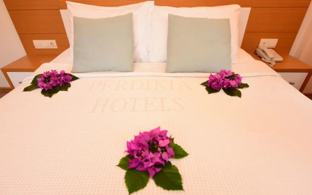Perdika Hill Family Resort