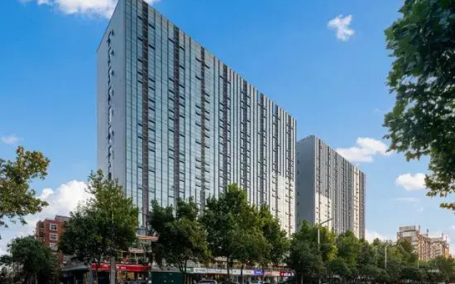 i Electronic Sports Hotel (Jiaozuo High-Speed Railway Station Wanda Plaza)