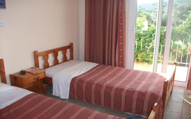 Amadeus Hawai Studios & Apartments