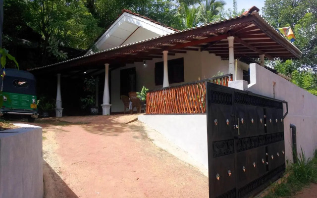 Methusha Holiday House