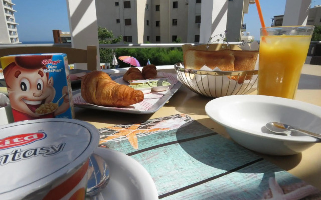 Polyxeni Hotel Apartments