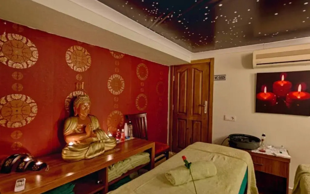Akalia Suite Hotel & Spa