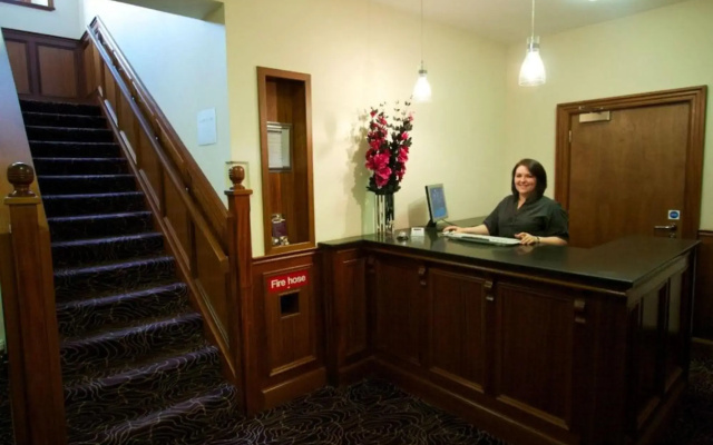Albert Hotel