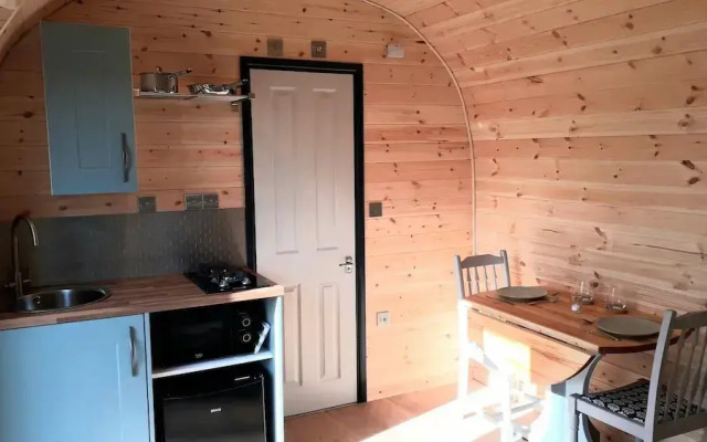 Hornbeam Eco Cabin - Sleeps 2 - Valley View