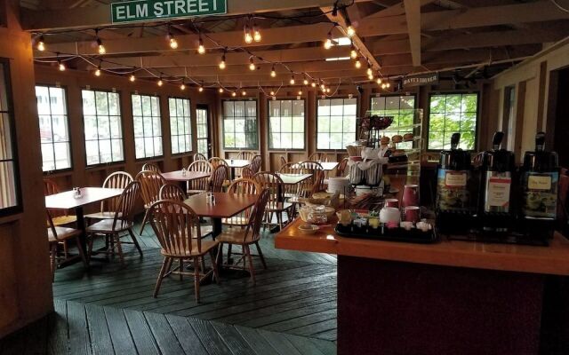 Cedar Crest Inn