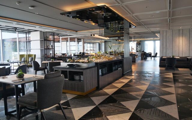 Movenpick Surabaya City