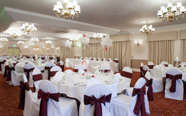 OYO Tong Park Hotel
