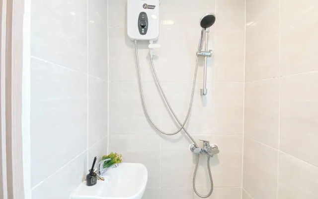 Compact And Homey Studio At Meikarta Apartment