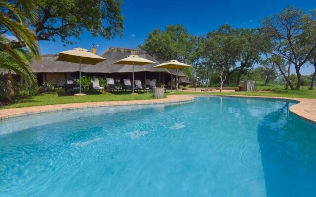 Thornybush Jackalberry Lodge