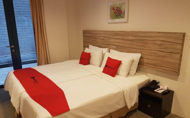 Victoria Hotel, a NuVe Group Collection