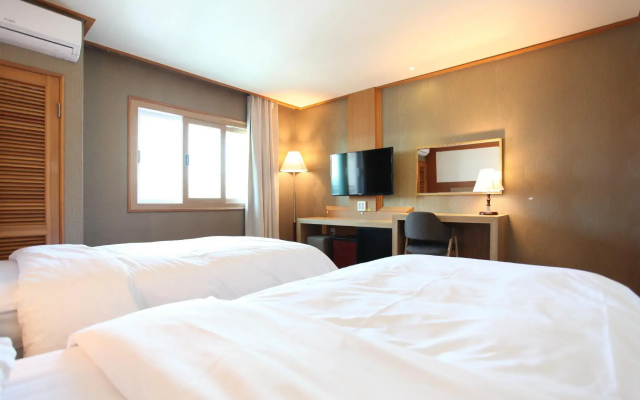 Diamond Hotel
