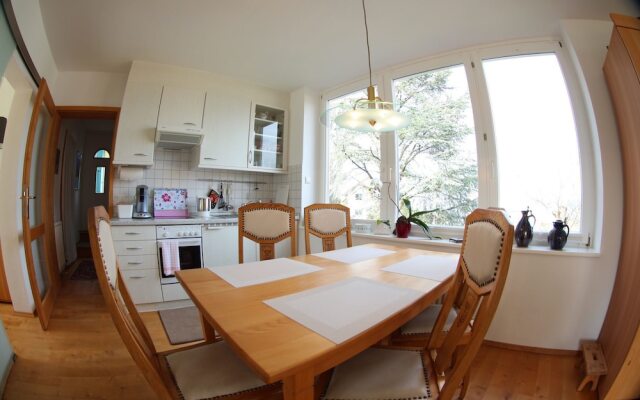 Zauberhafte Ferienwohnung am Schönberg