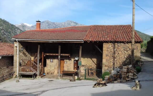 Posada La Escuela de Cicera