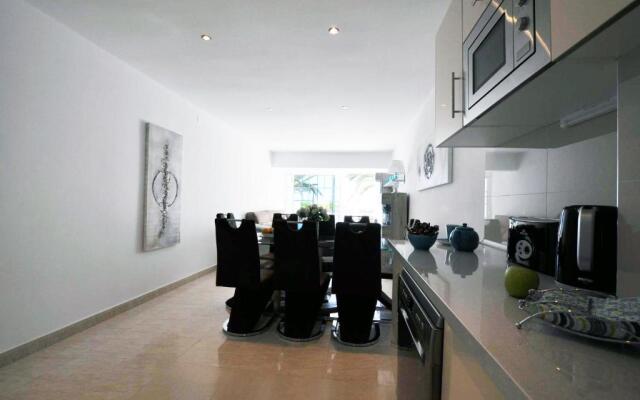 Nice townhouse on the 1st line