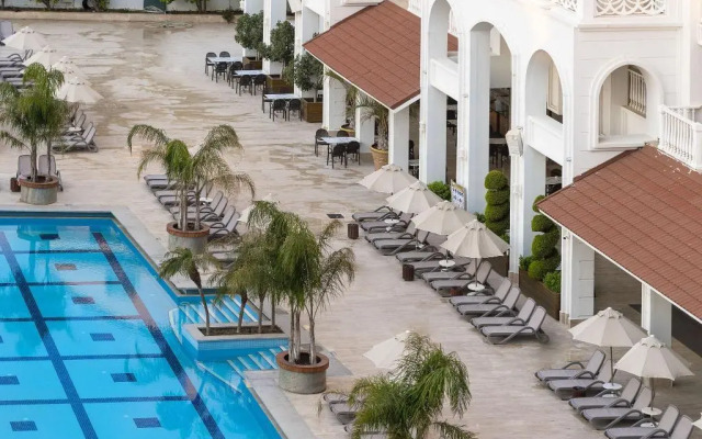 Oz Hotels Side Premium