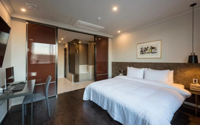 Guseo Browndot Hotel