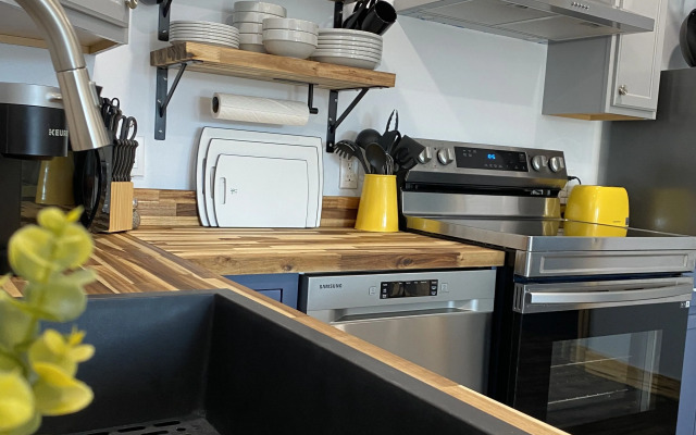 The Darmont Hotel and Suites