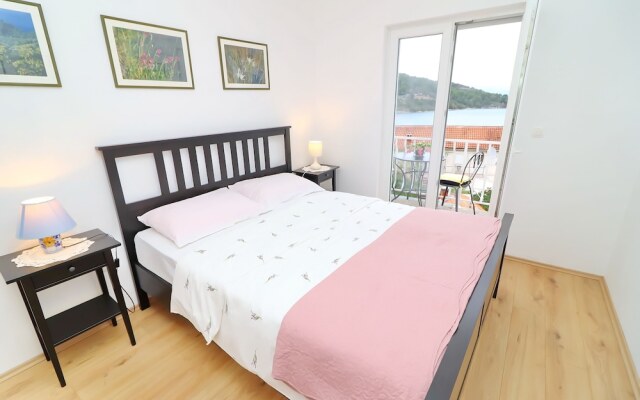 Apartments Nodilo