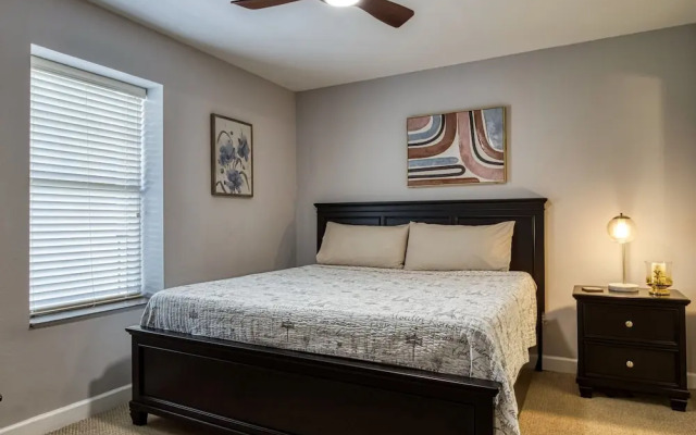 Luxurious Renovated Pool Basketball Playground