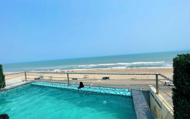 TBS Sea View - Full AC- Pool & Breakfast