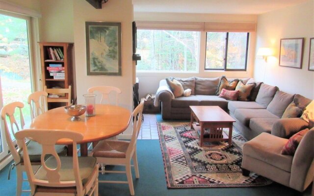 Walk to the Town Square at This Waterville Valley Vacation Condo! Sb13v