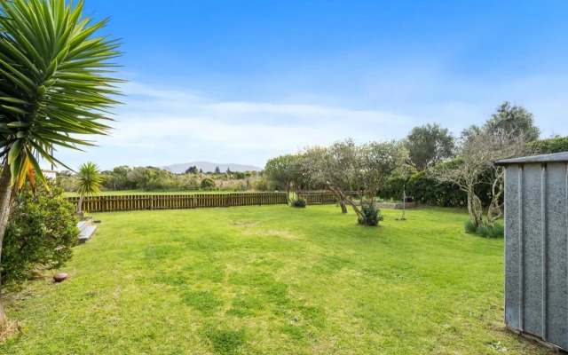 Queenie - Waikanae Beach Holiday Home