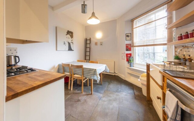 Beautiful 1 Bed Flat in Vibrant Stockbridge