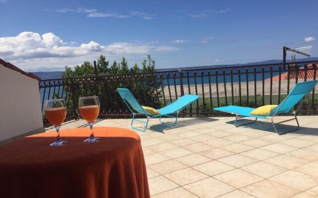 Big 4-bedroom apartment Perica, Podstrana