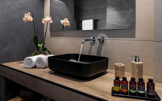 Neoma Luxury Suites
