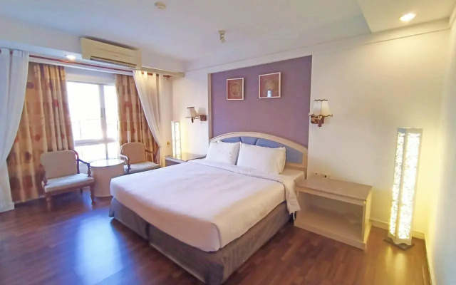 Ton Koon Hotel
