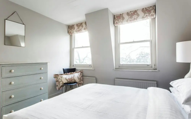 Cornwall Gardens III by Onefinestay