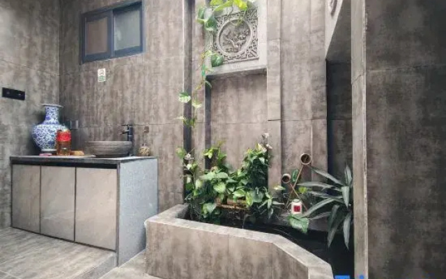 Zou's leisure house