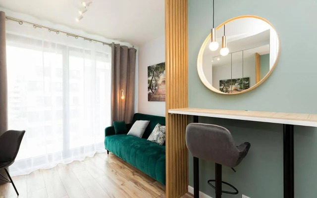 Easy & Comfortable, with balcony, very close to the center