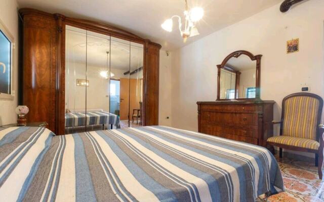Villa With Garden and Relaxing Atmosphere