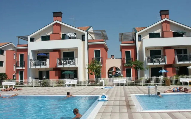 Apartment With Terrace and Pool