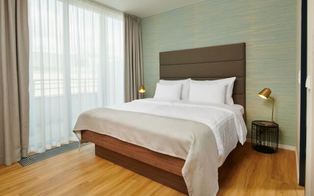 VN17 Rooftop Suites by Adrez Living