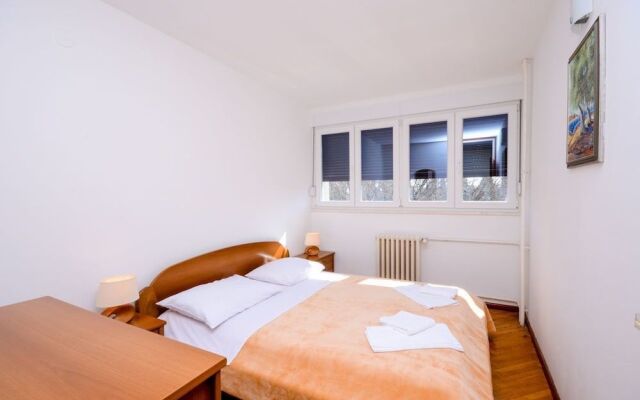 Apartment Snjezana