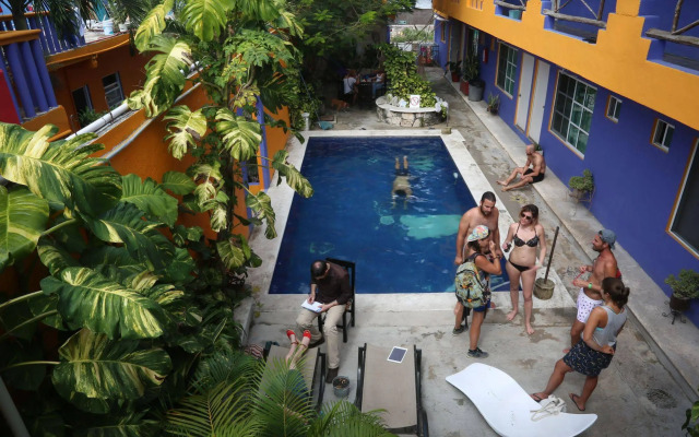 Weary Traveler Hostel