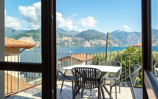 June Stay Lake Garda